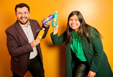 Jóvenes chilenos lideran startup de bebidas funcionales que incorpora I+D